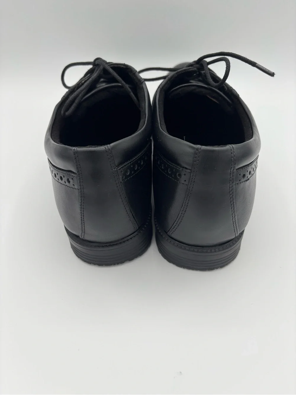 Rockport Essential Details Wingtip Wareproof Oxfords Black Leather Men’s 10.5